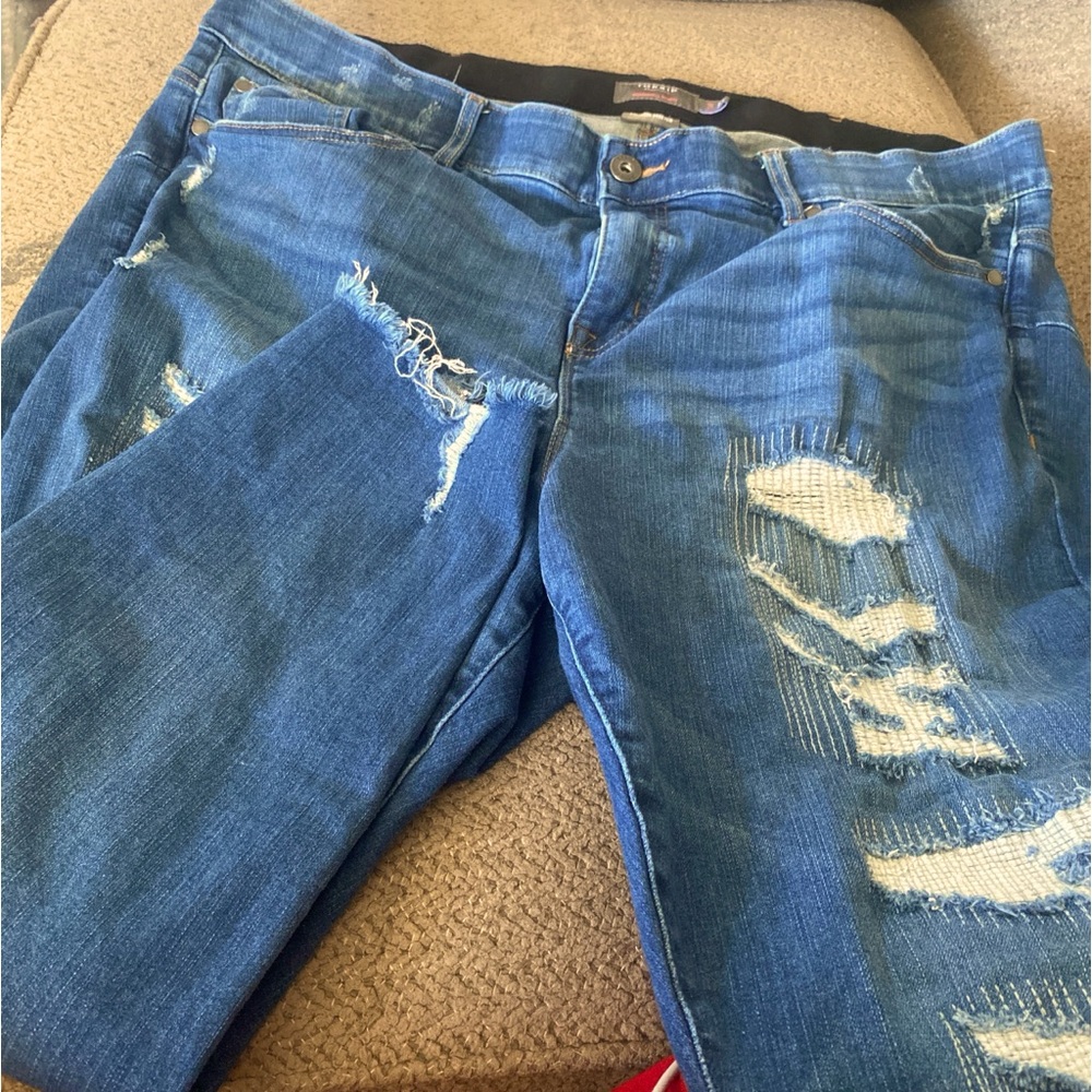 Torrid navy blue ripped jeans!!